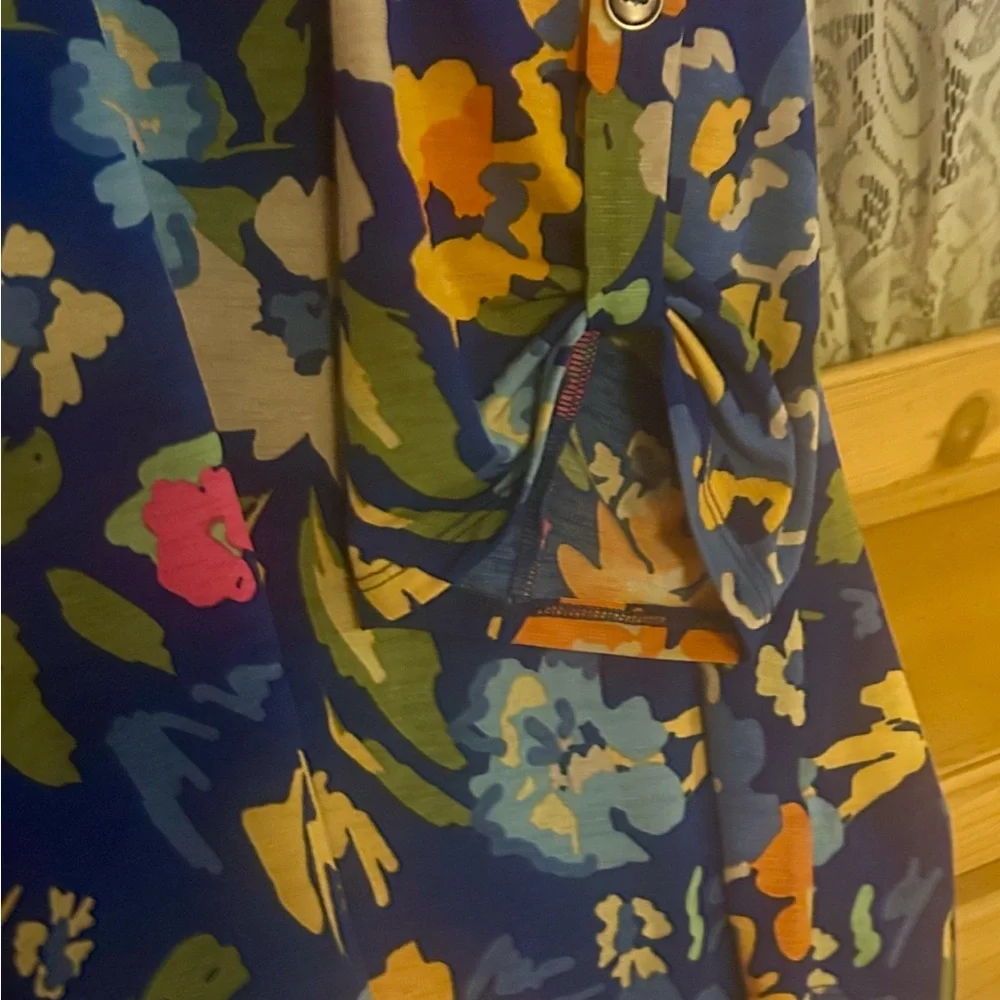 Scarlett Royal Blue Floral V-Neck Blouse - Picture 2 of 4